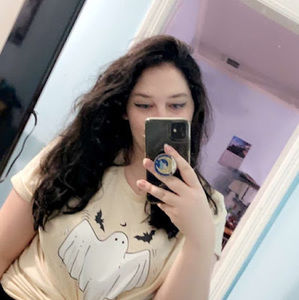 Meet your Posher, Alaina